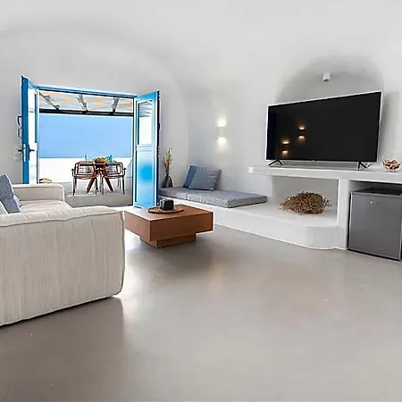 Szálloda Christos With Outdoor Hot Tub And Sea View 2*