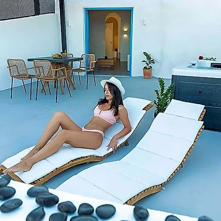 Christos With Outdoor Hot Tub And Sea View 2*